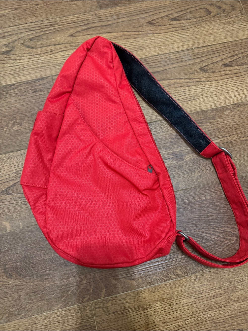 Red Sling Crossbody Bag for women - Casual Everyday Carry Healthy back bag